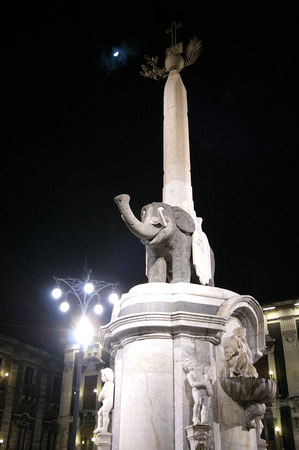 Fontana dell'Elefante, 1736.