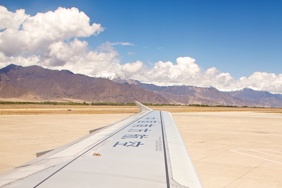 Our A319 on the ground at Lhasa Gonggar (LXA, 拉薩貢嘎).