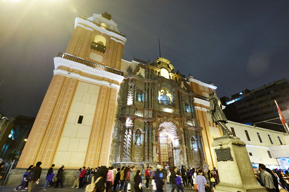 Basilica of Nuestra Señora de la Merced (Our Lady of Mercy) on the 6th Block.