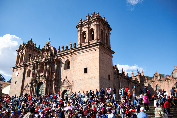 Crowd in front of the Cusco Cathedral