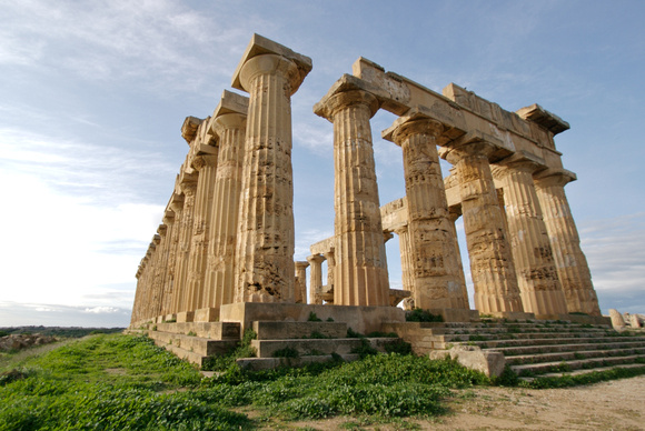 Built 490-480 BC, it's a temple dedicated to Hera.