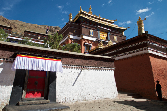 Tomb of the 10th Panchen Lama, who died in 1989.