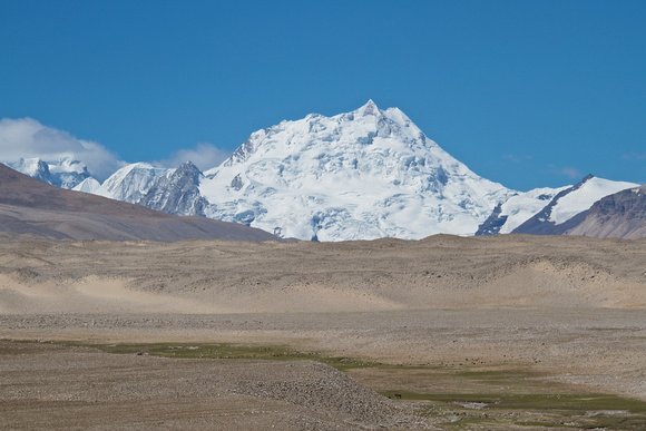 Cho Oyu (8,201m/26,906ft) is 6th highest peak in the world.