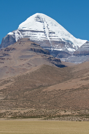 One last look at Mount Kailash.  Yes, I made another wish, and it had come true.