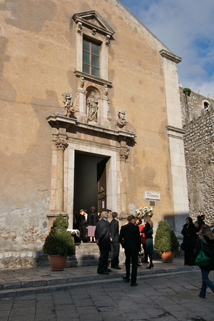 Guests arriving for a wedding at Santa Caterina.
