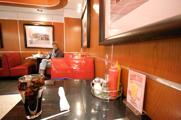 Ruby's Diner at Terminal E.  Part of the Pappas empire.
