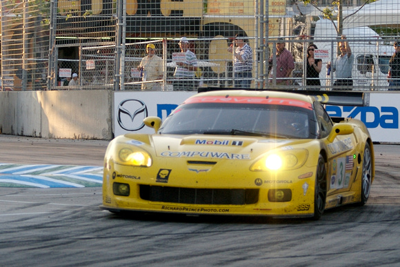 Driven by Johnny O'Connell and Jan Magnussen.