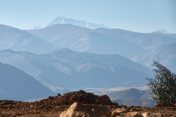 5,471m/17,949ft Sinaqara to our SE in the Vilcanota Range